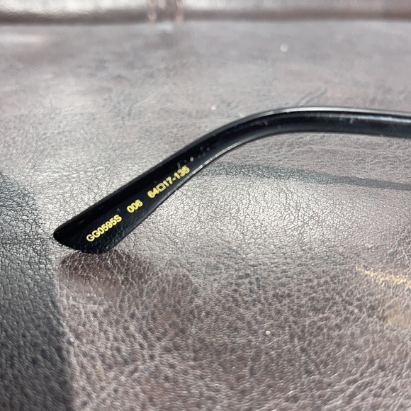 SOLD Gucci oversized women’s sunglasses - Picture 5 of 6